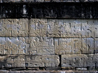 Zentralrelief, Totonak, von der Nordwand, Südlicher Ballplatz, Spätklassische Periode